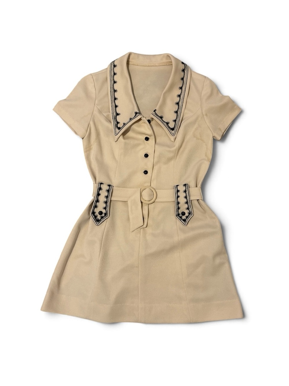 Vintage Beige Short-Sleeve Belted Shirt Dress with Contrast Embroidery